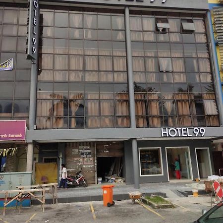 Hotel 99 Seri Kembangan Serdang Dış mekan fotoğraf