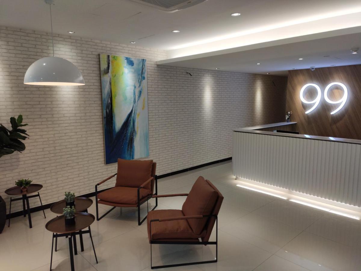 Hotel 99 Seri Kembangan Serdang Dış mekan fotoğraf